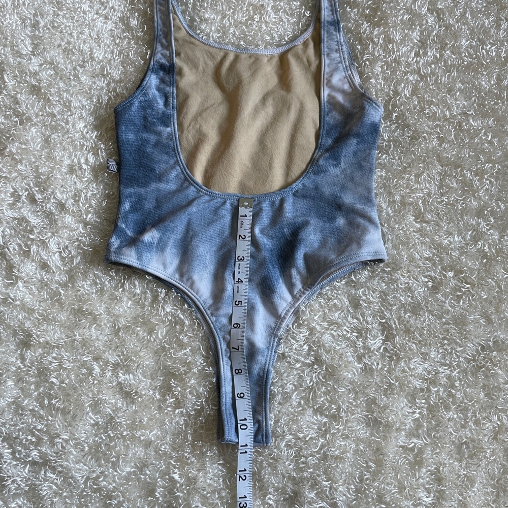 Bikini - Picture 6 of 6